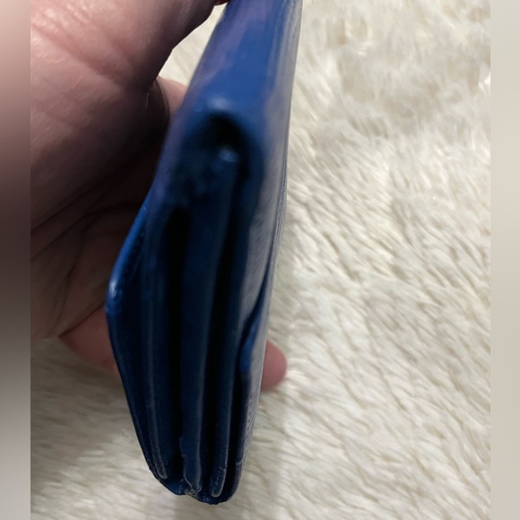 Louis Vuitton Blue Textured Wallet - Picture 6 of 12
